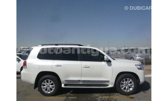 Buy Import Toyota Land Cruiser White Car in Import - Dubai in Antigua Buy Import Toyota Land Cruiser White Car in Import - Dubai in Antigua
