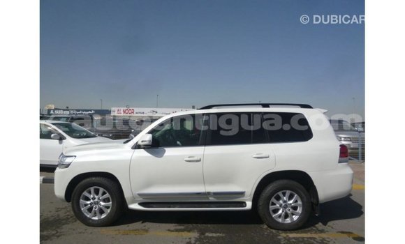 Buy Import Toyota Land Cruiser White Car in Import - Dubai in Antigua Buy Import Toyota Land Cruiser White Car in Import - Dubai in Antigua