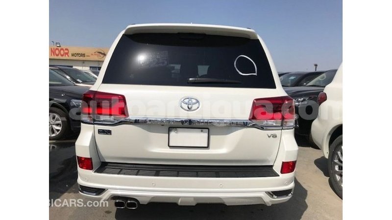 Big with watermark toyota land cruiser antigua import dubai 2279