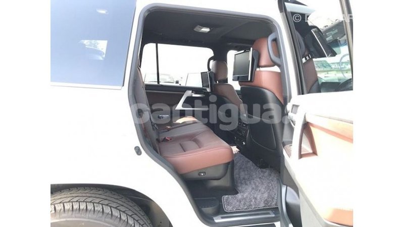 Big with watermark toyota land cruiser antigua import dubai 2279