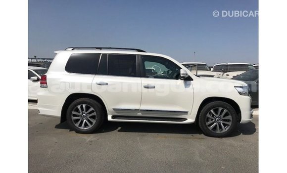 Buy Import Toyota Land Cruiser White Car in Import - Dubai in Antigua Buy Import Toyota Land Cruiser White Car in Import - Dubai in Antigua