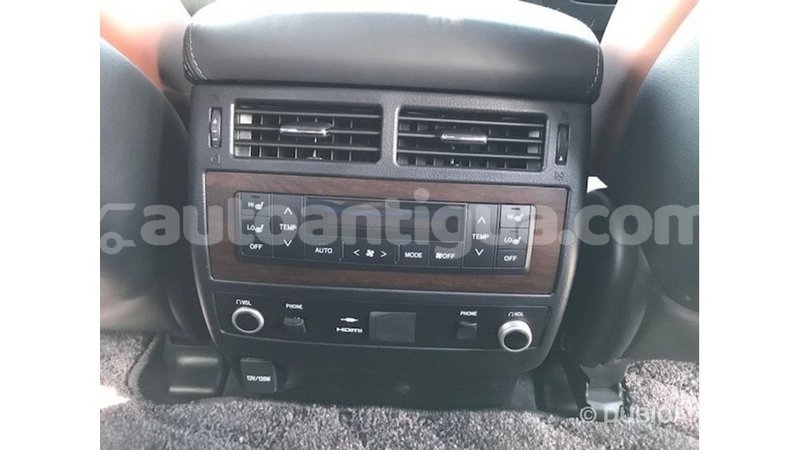 Big with watermark toyota land cruiser antigua import dubai 2279