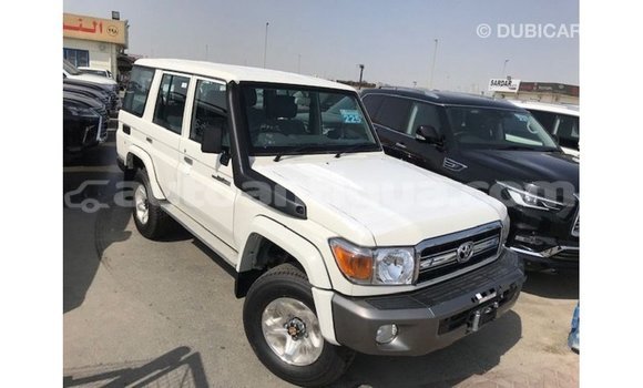 Buy Import Toyota Land Cruiser White Car in Import - Dubai in Antigua Buy Import Toyota Land Cruiser White Car in Import - Dubai in Antigua