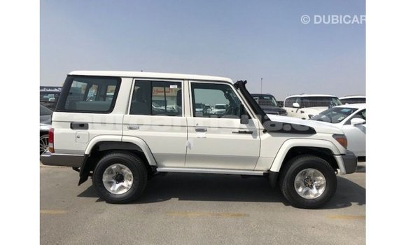 Buy Import Toyota Land Cruiser White Car in Import - Dubai in Antigua Buy Import Toyota Land Cruiser White Car in Import - Dubai in Antigua
