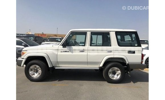 Buy Import Toyota Land Cruiser White Car in Import - Dubai in Antigua Buy Import Toyota Land Cruiser White Car in Import - Dubai in Antigua