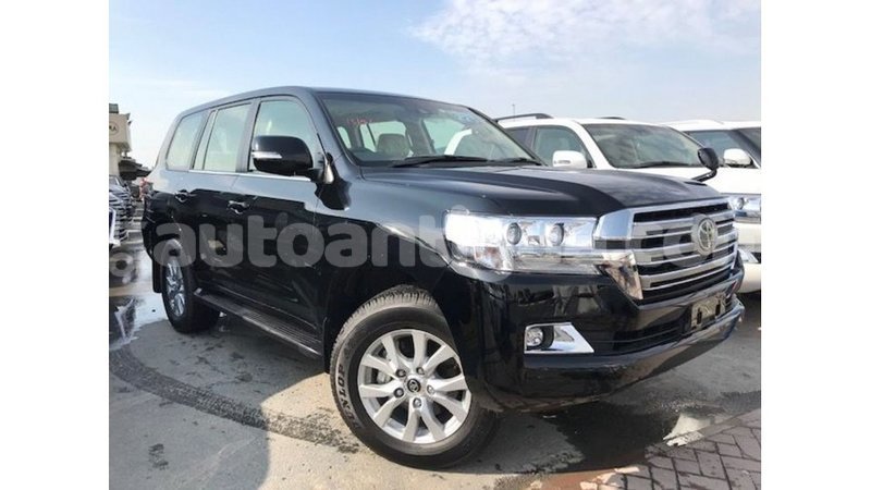 Big with watermark toyota land cruiser antigua import dubai 2286