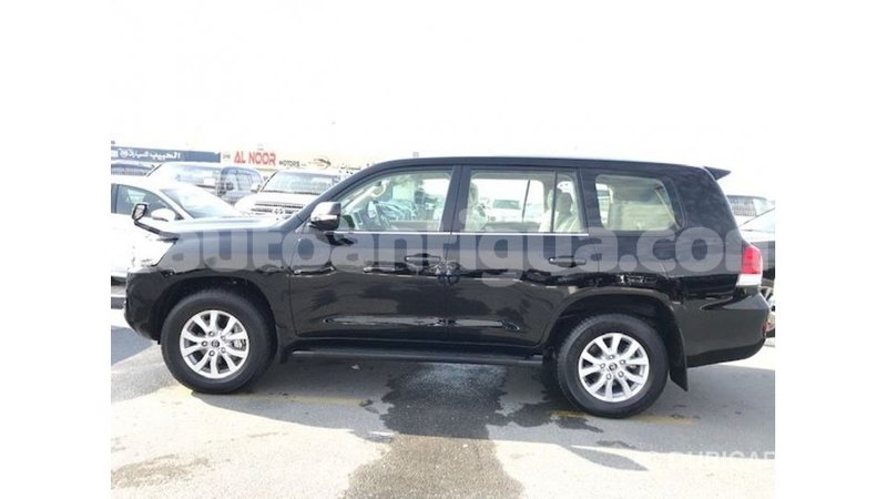 Big with watermark toyota land cruiser antigua import dubai 2286