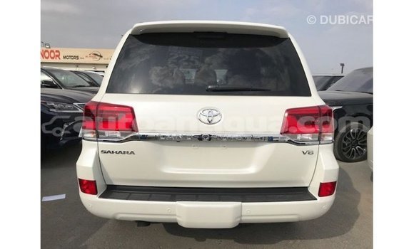 Buy Import Toyota Land Cruiser White Car in Import - Dubai in Antigua Buy Import Toyota Land Cruiser White Car in Import - Dubai in Antigua