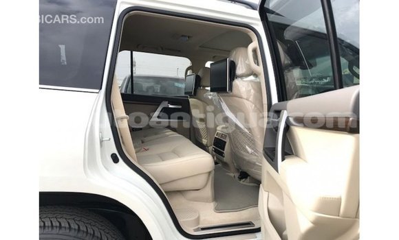 Buy Import Toyota Land Cruiser White Car in Import - Dubai in Antigua Buy Import Toyota Land Cruiser White Car in Import - Dubai in Antigua