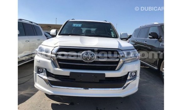 Buy Import Toyota Land Cruiser White Car in Import - Dubai in Antigua Buy Import Toyota Land Cruiser White Car in Import - Dubai in Antigua