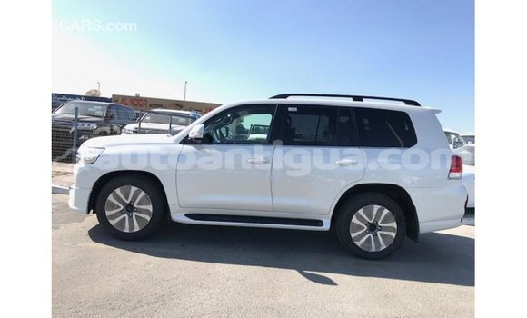 Buy Import Toyota Land Cruiser White Car in Import - Dubai in Antigua Buy Import Toyota Land Cruiser White Car in Import - Dubai in Antigua