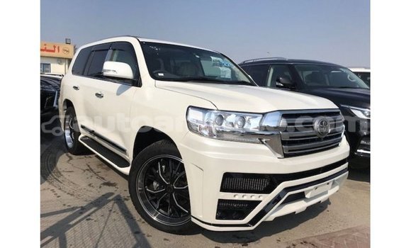 Buy Import Toyota Land Cruiser White Car in Import - Dubai in Antigua Buy Import Toyota Land Cruiser White Car in Import - Dubai in Antigua