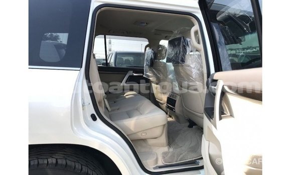 Buy Import Toyota Land Cruiser White Car in Import - Dubai in Antigua Buy Import Toyota Land Cruiser White Car in Import - Dubai in Antigua
