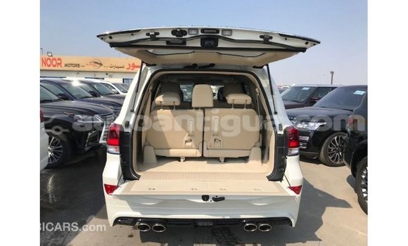 Buy Import Toyota Land Cruiser White Car in Import - Dubai in Antigua Buy Import Toyota Land Cruiser White Car in Import - Dubai in Antigua