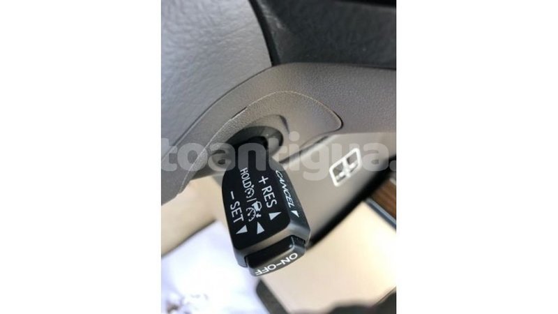 Big with watermark toyota land cruiser antigua import dubai 2289