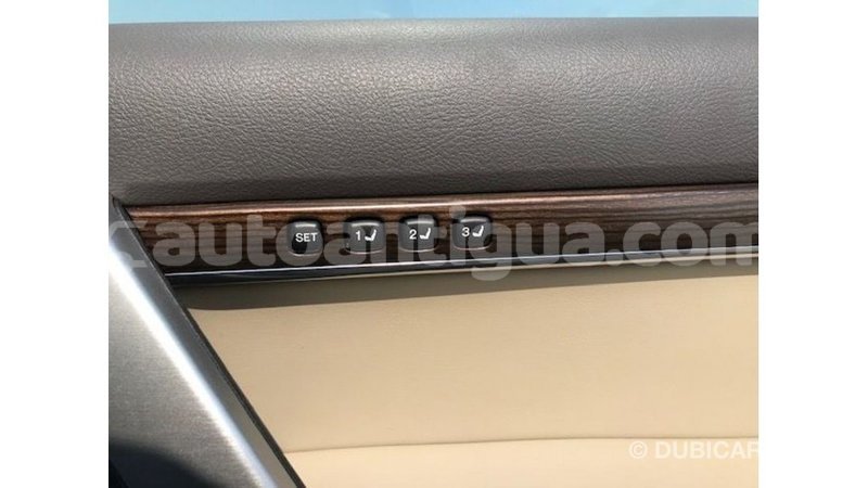 Big with watermark toyota land cruiser antigua import dubai 2289