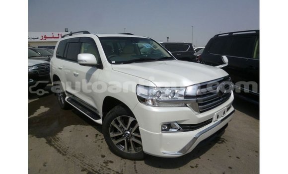 Buy Import Toyota Land Cruiser White Car in Import - Dubai in Antigua Buy Import Toyota Land Cruiser White Car in Import - Dubai in Antigua