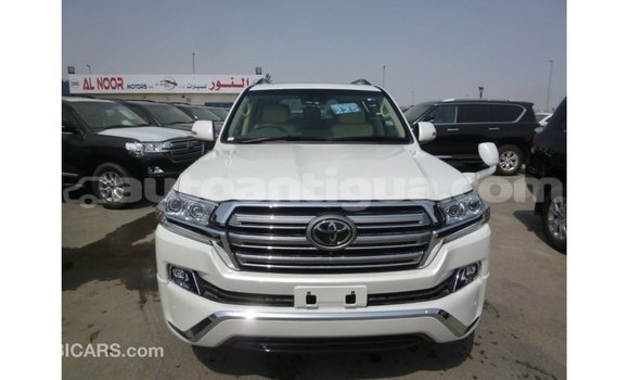 Buy Import Toyota Land Cruiser White Car in Import - Dubai in Antigua Buy Import Toyota Land Cruiser White Car in Import - Dubai in Antigua
