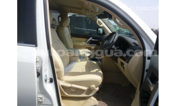 Buy Import Toyota Land Cruiser White Car in Import - Dubai in Antigua Buy Import Toyota Land Cruiser White Car in Import - Dubai in Antigua
