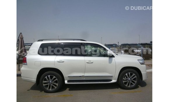 Buy Import Toyota Land Cruiser White Car in Import - Dubai in Antigua Buy Import Toyota Land Cruiser White Car in Import - Dubai in Antigua