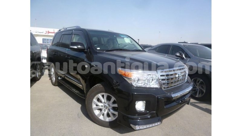 Big with watermark toyota land cruiser antigua import dubai 2293