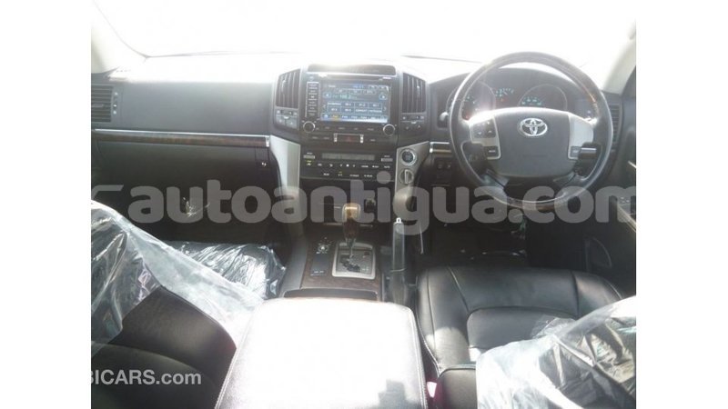 Big with watermark toyota land cruiser antigua import dubai 2293