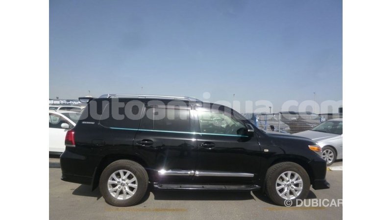 Big with watermark toyota land cruiser antigua import dubai 2293