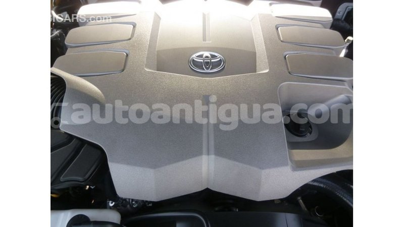 Big with watermark toyota land cruiser antigua import dubai 2293