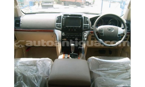 Buy Import Toyota Land Cruiser White Car in Import - Dubai in Antigua Buy Import Toyota Land Cruiser White Car in Import - Dubai in Antigua