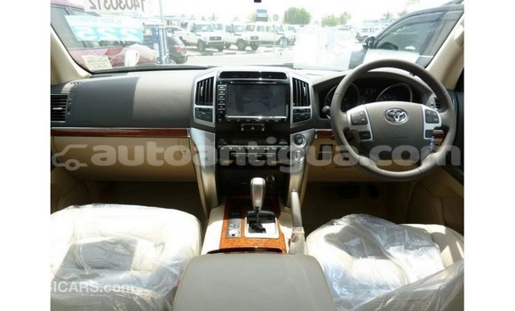 Buy Import Toyota Land Cruiser White Car in Import - Dubai in Antigua Buy Import Toyota Land Cruiser White Car in Import - Dubai in Antigua