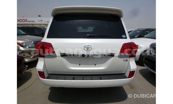 Buy Import Toyota Land Cruiser White Car in Import - Dubai in Antigua Buy Import Toyota Land Cruiser White Car in Import - Dubai in Antigua