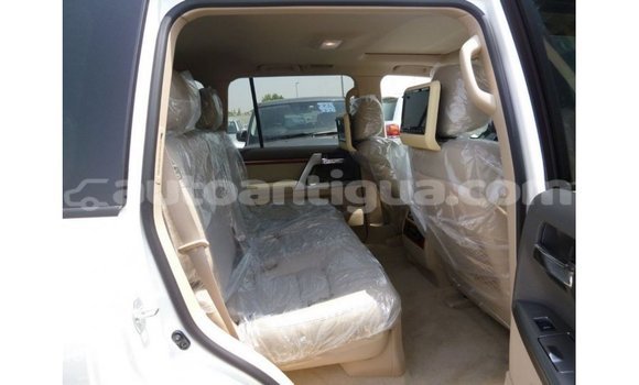 Buy Import Toyota Land Cruiser White Car in Import - Dubai in Antigua Buy Import Toyota Land Cruiser White Car in Import - Dubai in Antigua