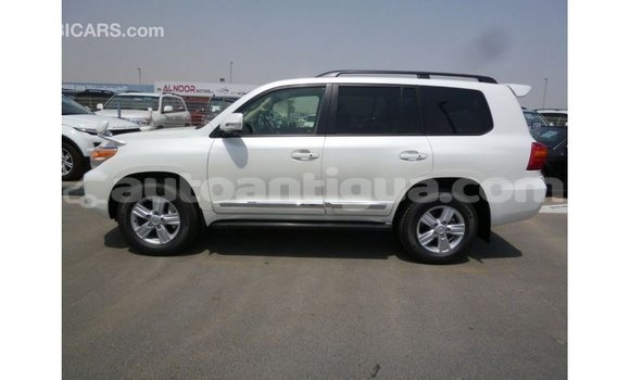 Buy Import Toyota Land Cruiser White Car in Import - Dubai in Antigua Buy Import Toyota Land Cruiser White Car in Import - Dubai in Antigua