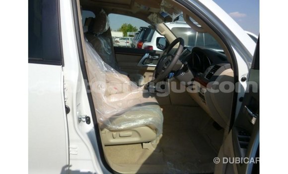 Buy Import Toyota Land Cruiser White Car in Import - Dubai in Antigua Buy Import Toyota Land Cruiser White Car in Import - Dubai in Antigua