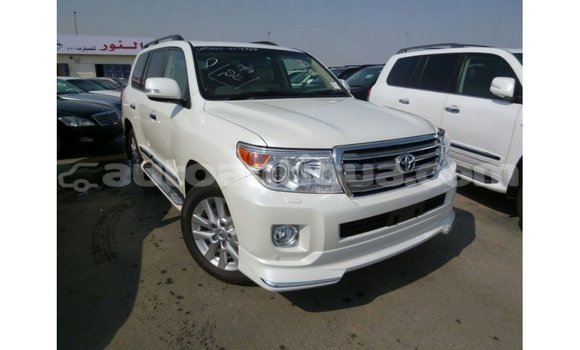 Buy Import Toyota Land Cruiser White Car in Import - Dubai in Antigua Buy Import Toyota Land Cruiser White Car in Import - Dubai in Antigua