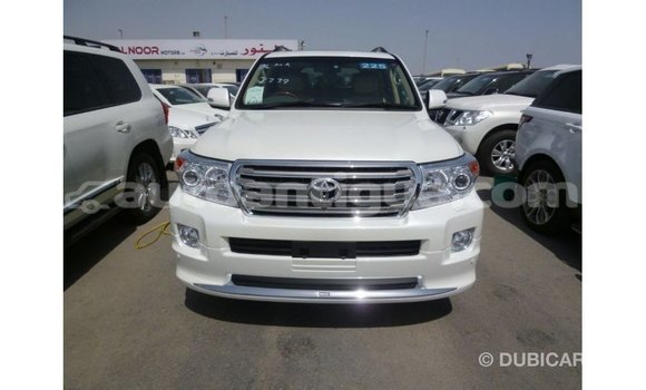 Buy Import Toyota Land Cruiser White Car in Import - Dubai in Antigua Buy Import Toyota Land Cruiser White Car in Import - Dubai in Antigua