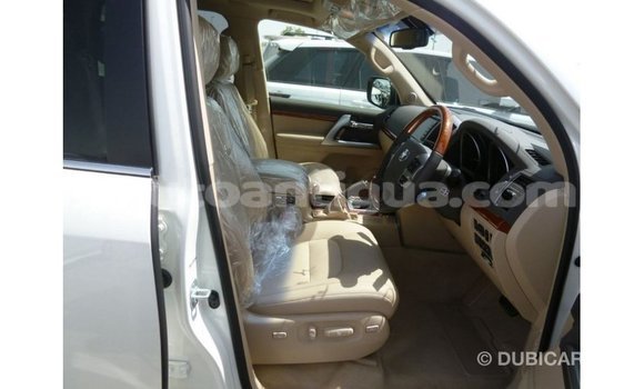 Buy Import Toyota Land Cruiser White Car in Import - Dubai in Antigua Buy Import Toyota Land Cruiser White Car in Import - Dubai in Antigua