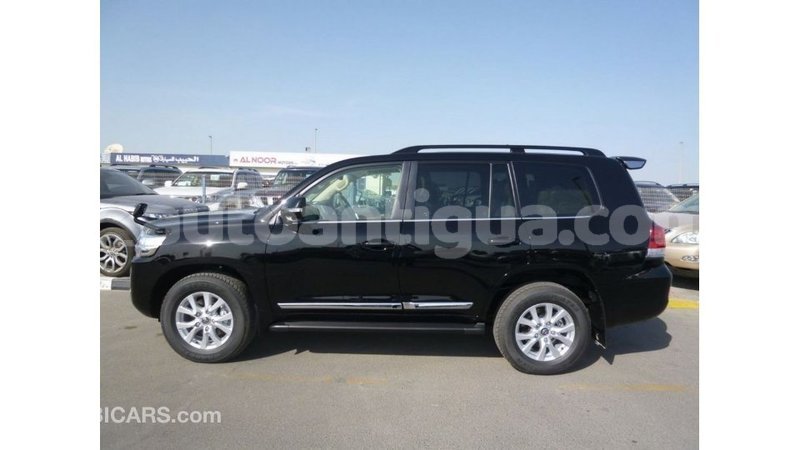 Big with watermark toyota land cruiser antigua import dubai 2308