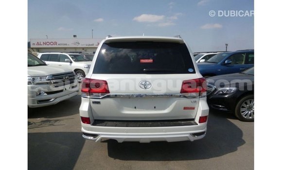 Buy Import Toyota Land Cruiser White Car in Import - Dubai in Antigua Buy Import Toyota Land Cruiser White Car in Import - Dubai in Antigua