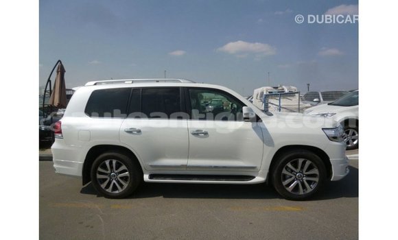 Buy Import Toyota Land Cruiser White Car in Import - Dubai in Antigua Buy Import Toyota Land Cruiser White Car in Import - Dubai in Antigua
