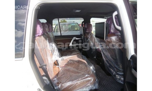 Buy Import Toyota Land Cruiser White Car in Import - Dubai in Antigua Buy Import Toyota Land Cruiser White Car in Import - Dubai in Antigua