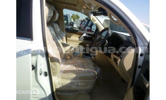 Buy Import Toyota Land Cruiser White Car in Import - Dubai in Antigua Buy Import Toyota Land Cruiser White Car in Import - Dubai in Antigua