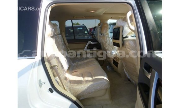 Buy Import Toyota Land Cruiser White Car in Import - Dubai in Antigua Buy Import Toyota Land Cruiser White Car in Import - Dubai in Antigua