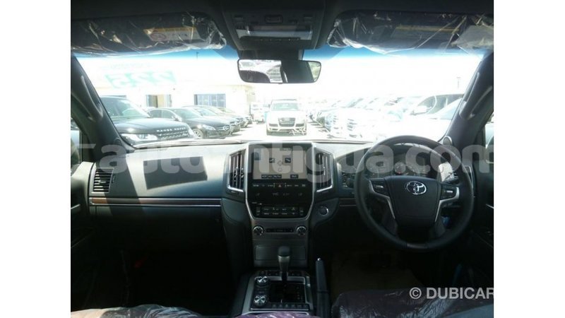 Big with watermark toyota land cruiser antigua import dubai 2315