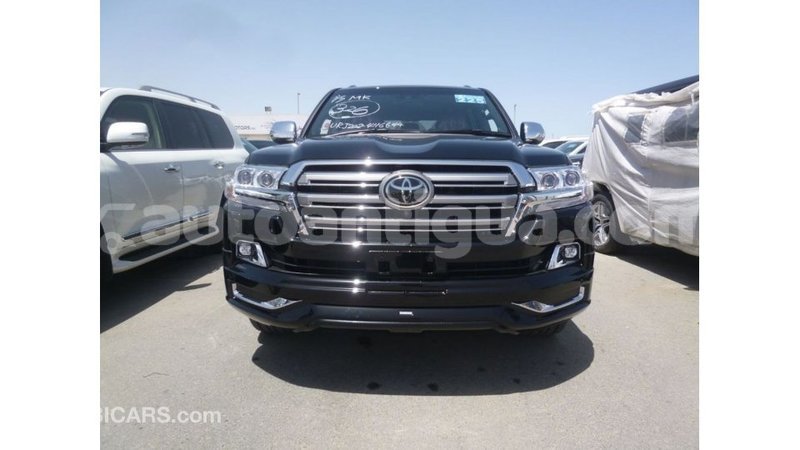 Big with watermark toyota land cruiser antigua import dubai 2315