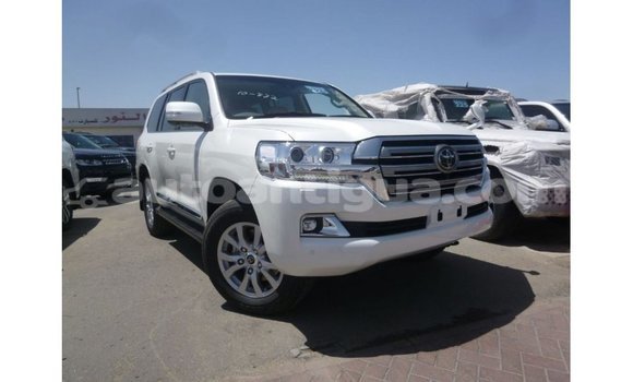 Buy Import Toyota Land Cruiser White Car in Import - Dubai in Antigua Buy Import Toyota Land Cruiser White Car in Import - Dubai in Antigua