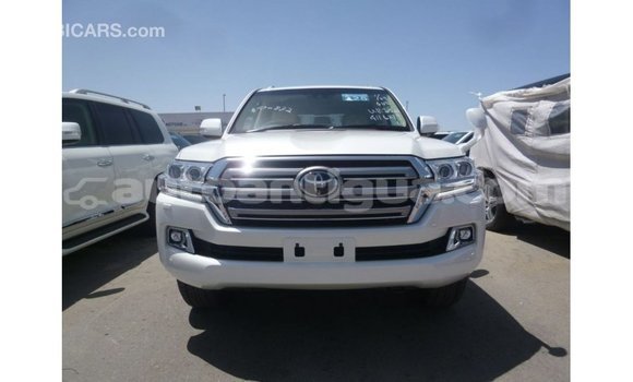 Buy Import Toyota Land Cruiser White Car in Import - Dubai in Antigua Buy Import Toyota Land Cruiser White Car in Import - Dubai in Antigua