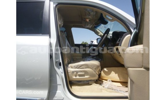 Buy Import Toyota Land Cruiser White Car in Import - Dubai in Antigua Buy Import Toyota Land Cruiser White Car in Import - Dubai in Antigua