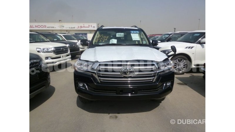 Big with watermark toyota land cruiser antigua import dubai 2317