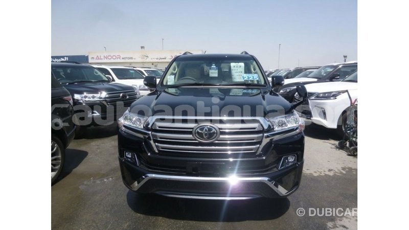 Big with watermark toyota land cruiser antigua import dubai 2320